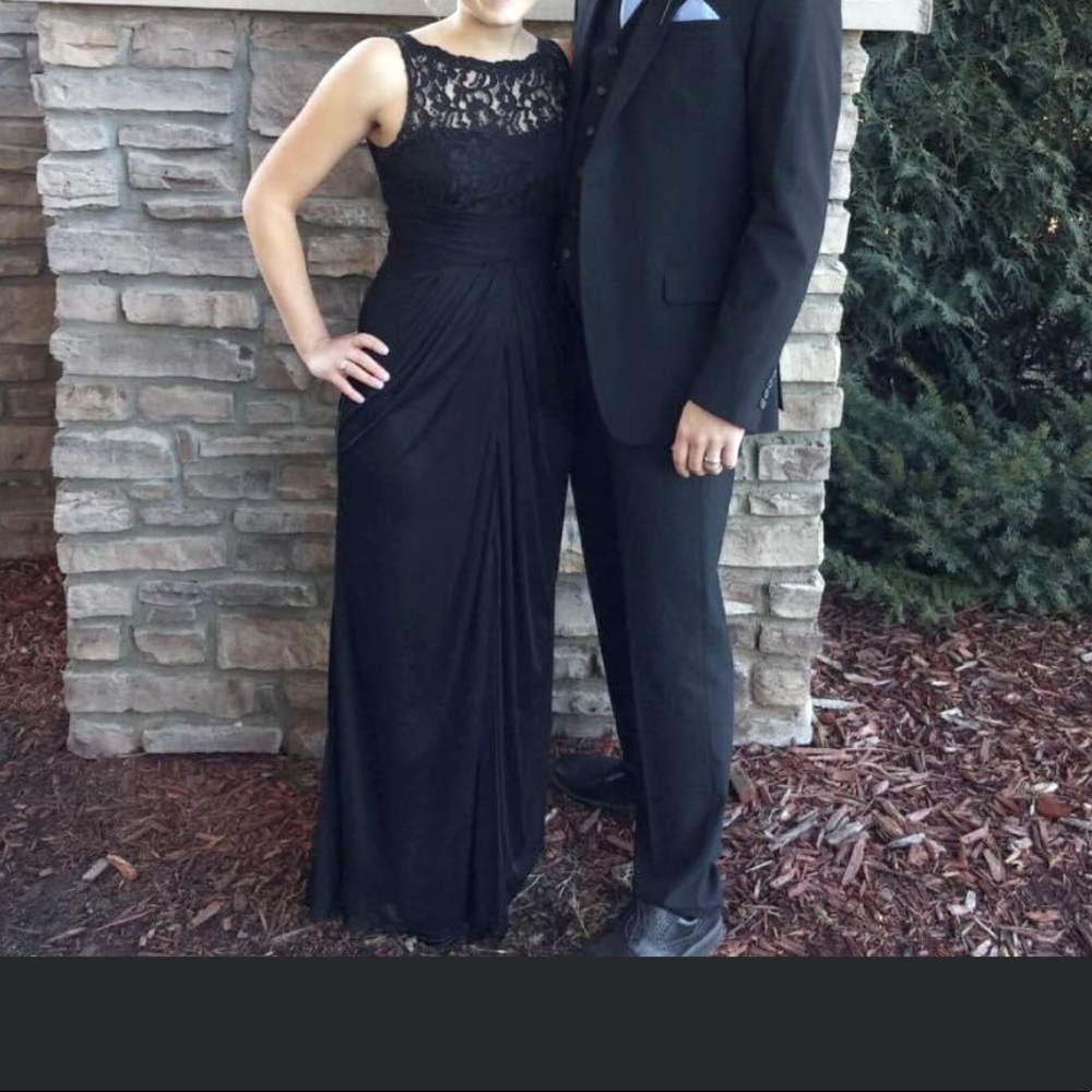 David’s Bridal Black Lace Long Bridesmaid Size 10L